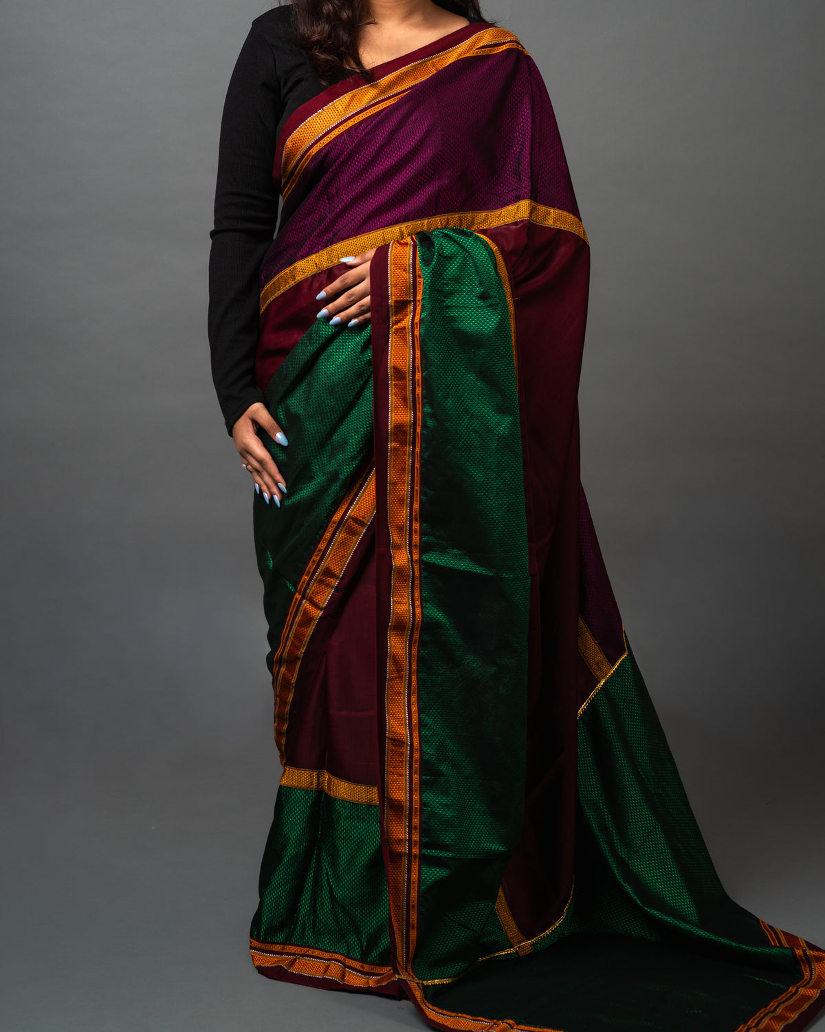 Khun Saree 03