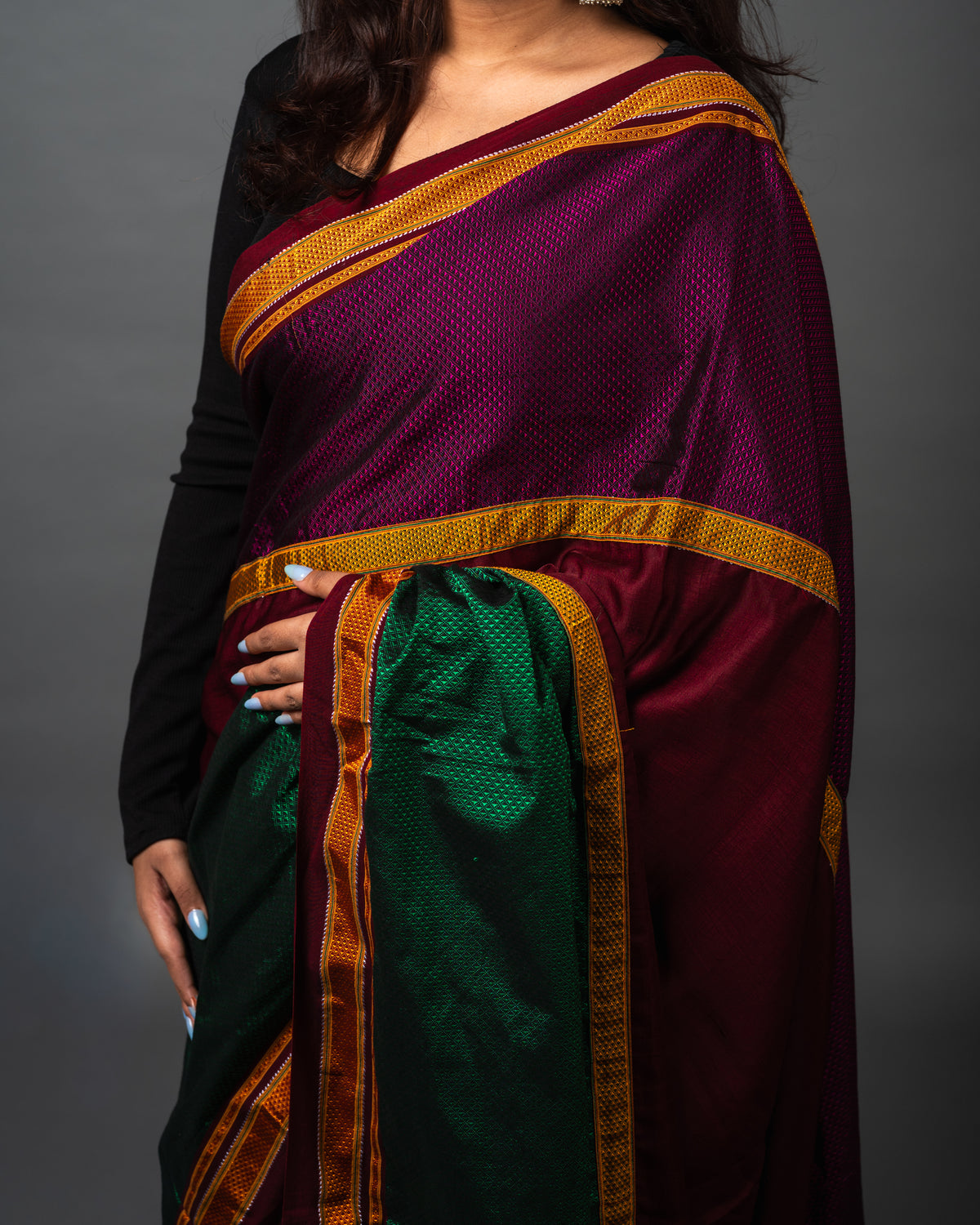 Khun Saree 03
